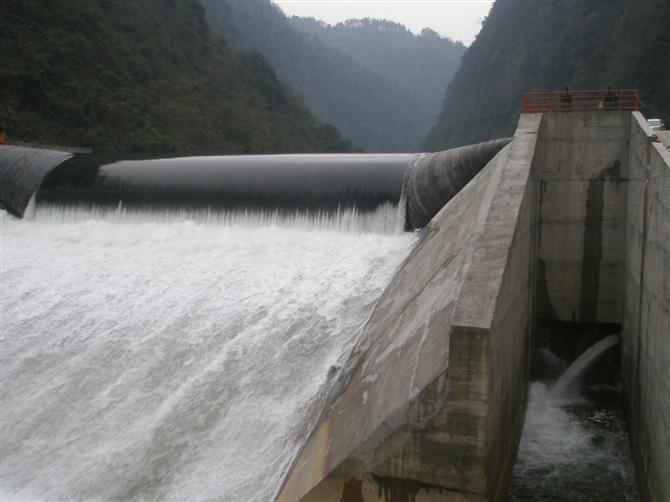 Yuguan Rubber dam 5.65M
